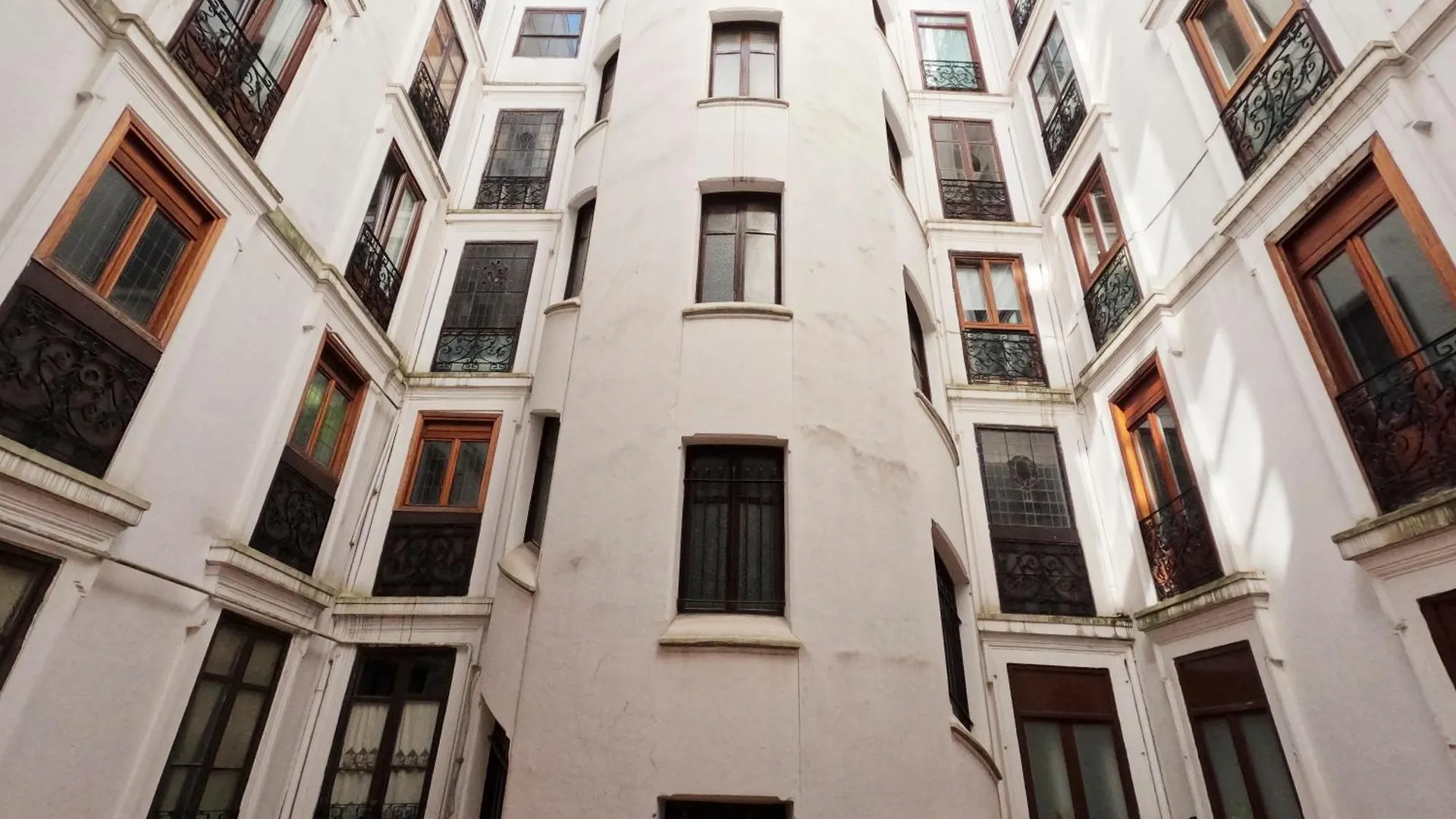 Casual Blue Hotel Bilbao 2*,  Spanien